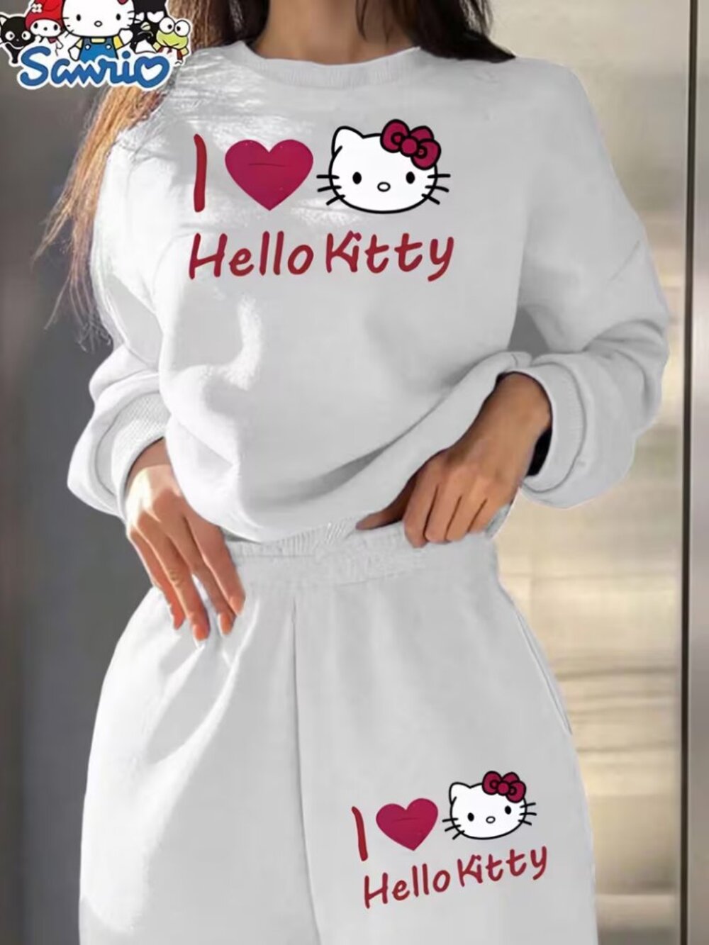 Sanrio Official, Sweet Style, Women's -Lined Round Neck Sweatshirt & joggers Set
